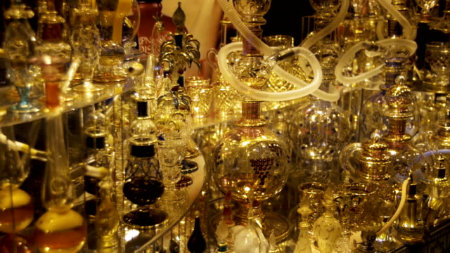 Aceite-y-Perfume-Aromático-en-la-tienda-árabe.-Sharm-El-Sheikh,-Egipto