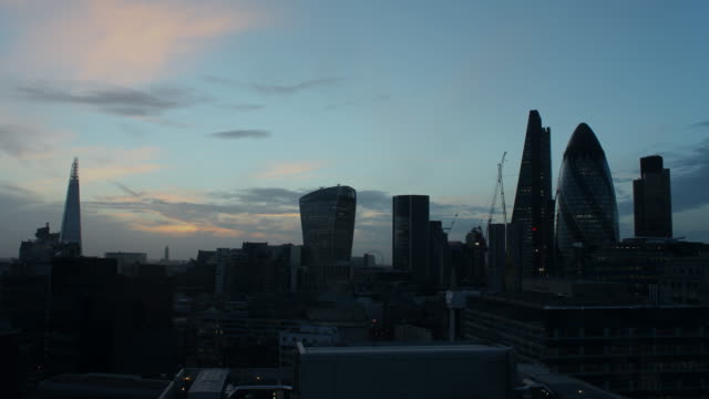 Zeitraffer-der-City-of-London---Tag-bis-zum-Sonnenuntergang