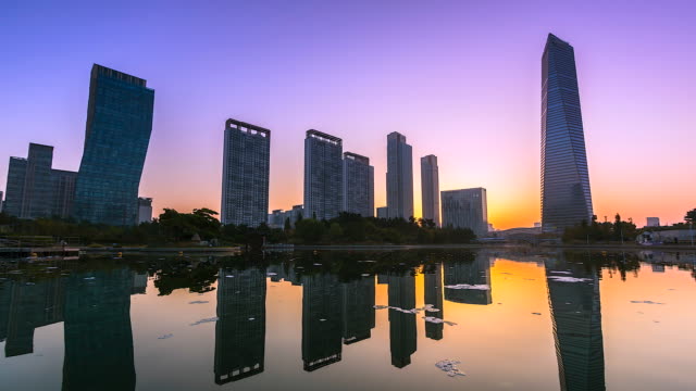 4-k-Zeitraffer-Nacht-zu-Tag-View-von-Songdo-Central-Park-in-Incheon-City-von-Südkorea