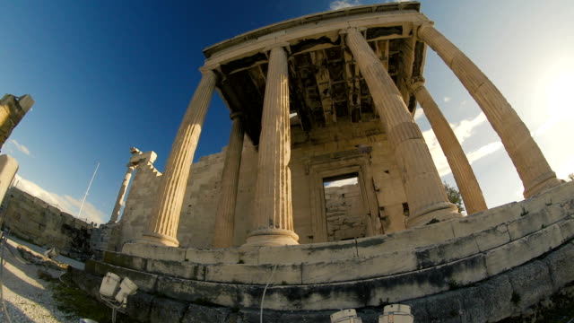 Antike-Ruinen-in-Griechenland-das-Erechtheion