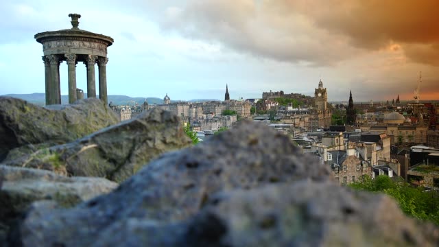 Blick-auf-Edinburgh-Stadt-bei-Sonnenuntergang,-Schottland,-Vereinigtes-Königreich,