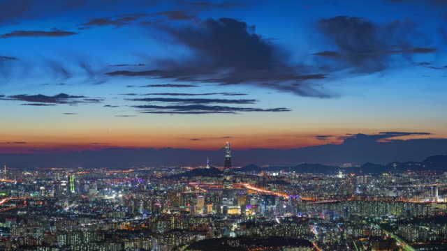 Ciudad-de-Seúl-y-Torre-de-Lotte,-Corea-del-sur.-Lapso-de-tiempo-4k
