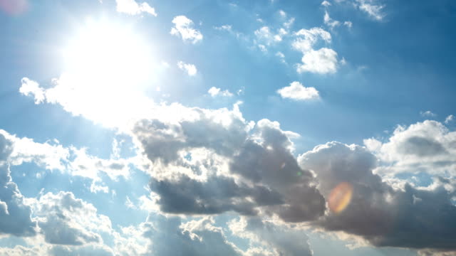 Clouds-are-moving-in-the-blue-sky.-TimeLapse.