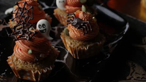 Te-apetece-comida-Halloween-fiesta-mesa-con-galletas-y-Cupcake-Muffin-de-calabaza.