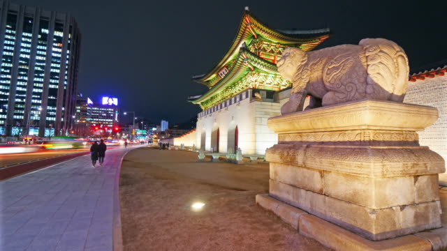 Time-lapse-beautiful-architecture-gyeongbokgung-palace-in-seoul-south-korea