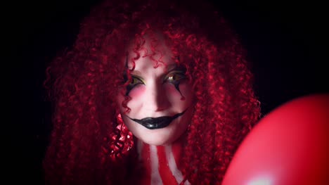 4-k-Halloween-Horror-Clown-Frau-mit-Ballon