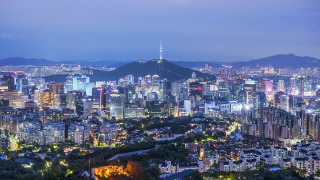 Seoul-City-from-day-to-night,-time-lapse.