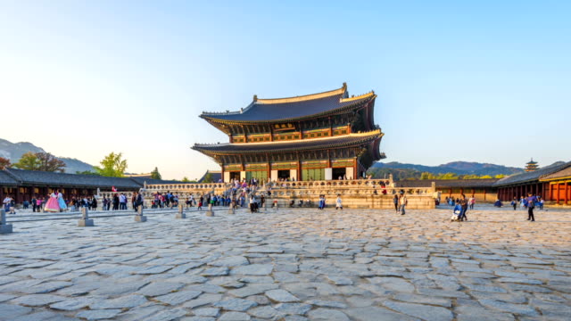 Hyper-Ablauf-der-Touristen-schwärmen-über-Gyeongbokgung-Palace-in-Stadt-Seoul,-Südkorea