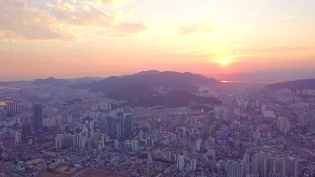 Aerial-View-von-Busan-Großstadt-Cityscape-Südkorea