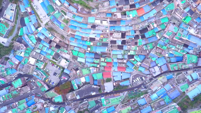 Vista-aérea-de-aldea-de-la-cultura-en-Busan-Corea-del-sur