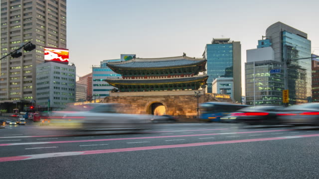 Timelapse-of-Namdaemun-Gate-in-Seoul,-South-Korea-Time-Lapse-4K