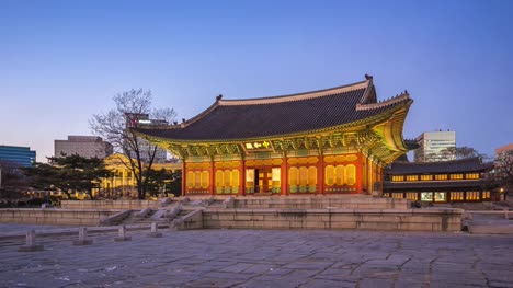 Day-to-night-timelapse-video-of-Deoksugung-Palace-Seoul-city,-South-Korea-time-lapse-4K