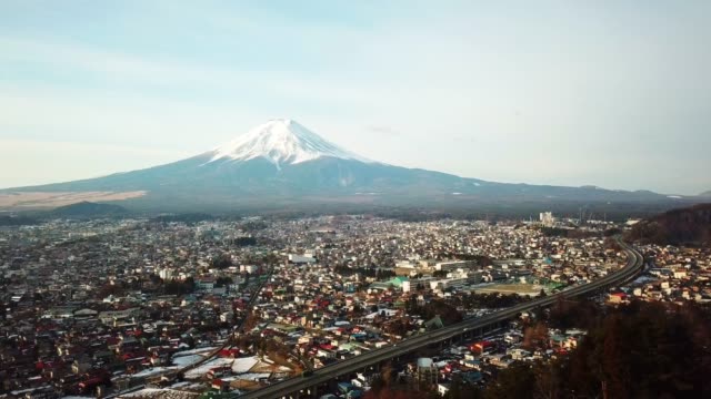 Vista-aérea-del-Monte-Fuji,-Kawaguchiko,-Fujiyoshida,-Japón