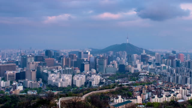 Seoul-skyline-on-sunset-timelapse,-South-Korea.