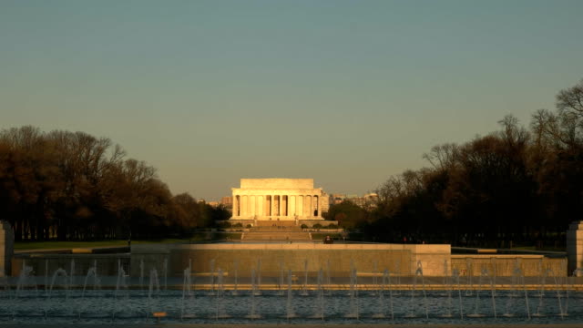 long-shot-of-the-lincoln-memorial-at-sunrise-in-washington