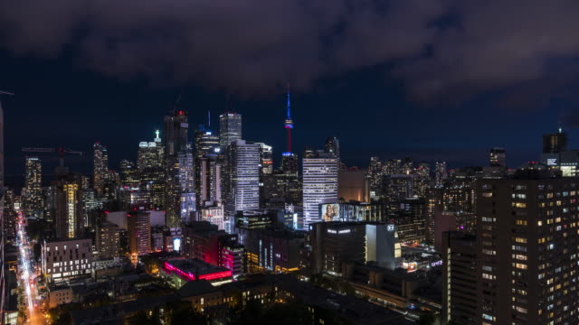 Toronto-Canadá-Timelapse-ciudad-moderna-hermoso-Skyline-por-la-noche
