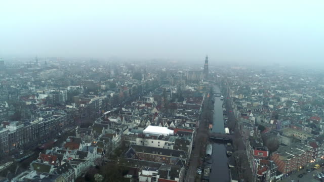 Aerial-view-of-city-in-haze