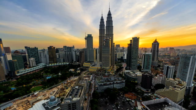 Sunset-Time-lapse-vista-con-vista-de-los-edificios-de-la-ciudad-de-Kuala-Lumpur