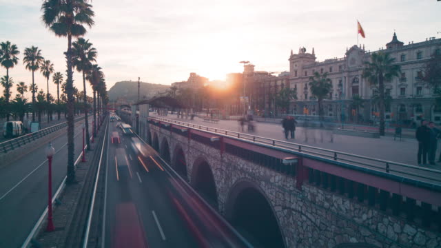 barcelona-sunset-traffic-bay-4k-time-lapse-spain