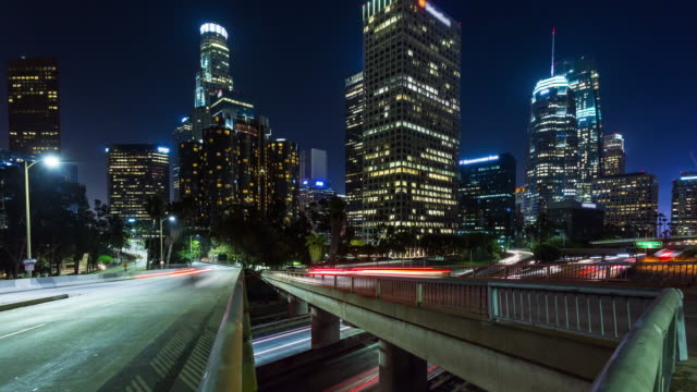 Downtown-Los-Angeles-bei-Nacht-Motion-Timelapse-gesteuert