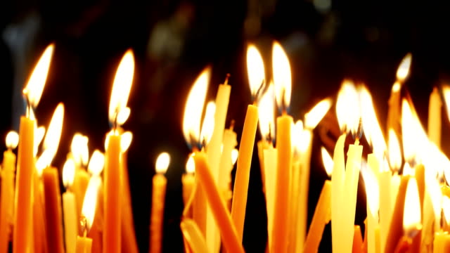 Brennende-Kerzen