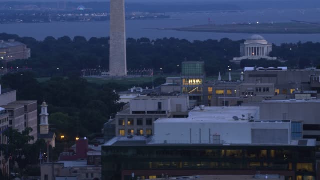 Aerial-reveal-of-White-House-from-16th-Street.