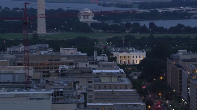 Aerial-reveal-of-White-House-from-16th-Street.