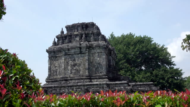 Templo-budista-en-Magelang,-Java-Central,-Indonesia