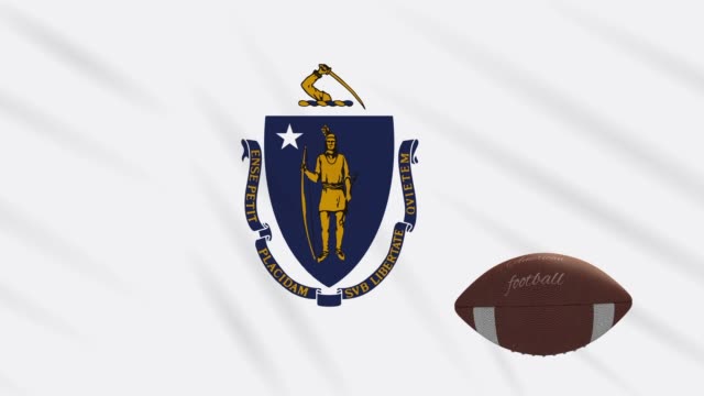 La-bandera-de-Massachusetts-ondeando-y-la-pelota-de-fútbol-americano-gira,-bucle