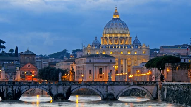 St.-Peter\'s-Basilika,-Ponte-Sant-Angelo-Bridge,-der-Vatikan.---Rom,-Italien.---Zeitraffer