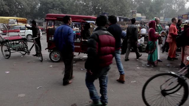 Indios-en-las-calles-de-Nueva-Delhi,-India