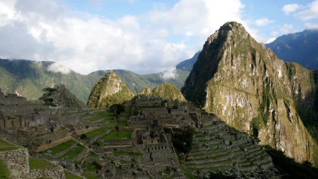 Machu-Picchu,-der-alten-Inka-Stadt-in-den-Anden,-Cusco,-Peru