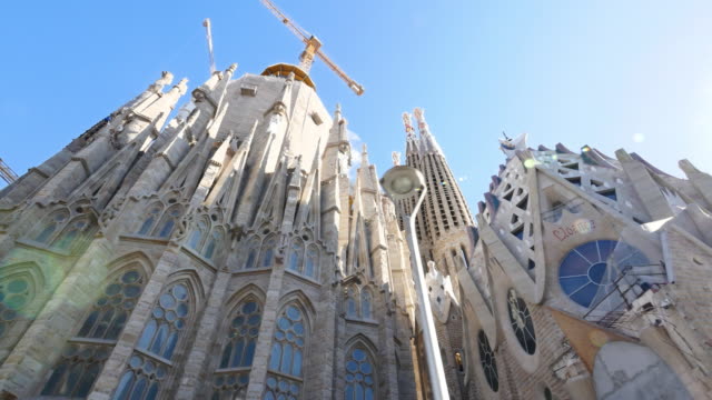La-Sagrada-Familia-Antoni-Gaudi-Barcelona-Kamerawagen