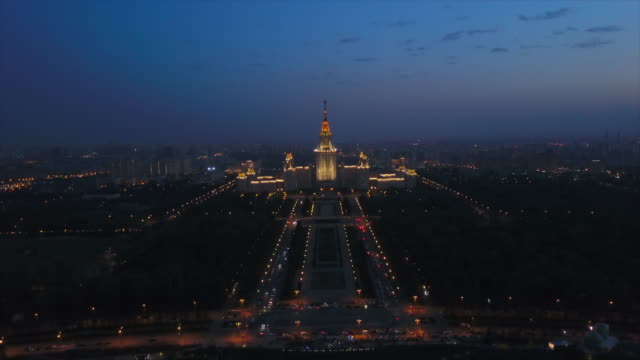 Russland-Nacht-Licht-Moskau-Zustand-Universität-Spatz-Hügel-Luftbild-Panorama-4k