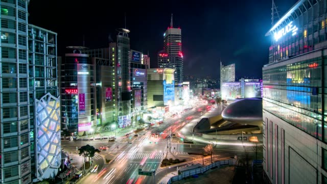 Seoul-City-Night-Shopping-Area-Timelapse