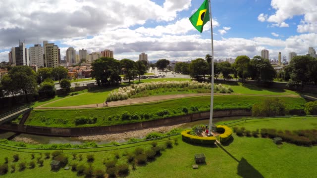 Bandera-brasileña-en-Ipiranga,-Sao-Paulo,-Brasil
