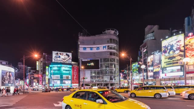 4K-Time-Lapse-:-pedestrian-people-at-Ximending-a-shopping-area-in-Taipei