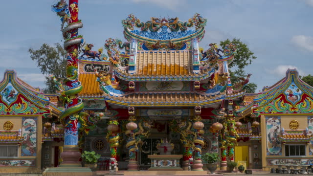 Timelapse-of-Chinese-Temple-with-cloud-and-sky