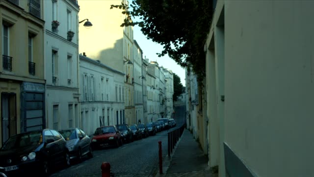 Berthe-Street-in-Paris,-Other-Angle