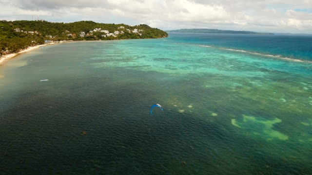 Kitesurf-en-la-isla-de-Boracay-y-Bulabog-Isla-de-Boracay-Filipinas
