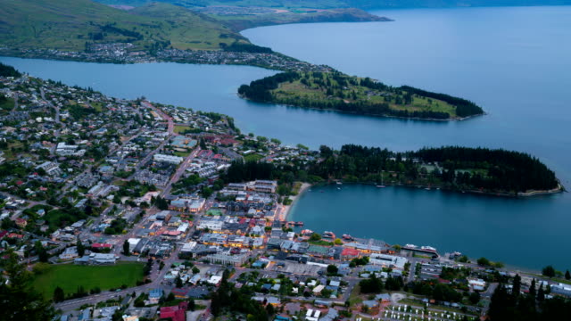Queenstown-Street-Time-Lapse-from-Aerial-View