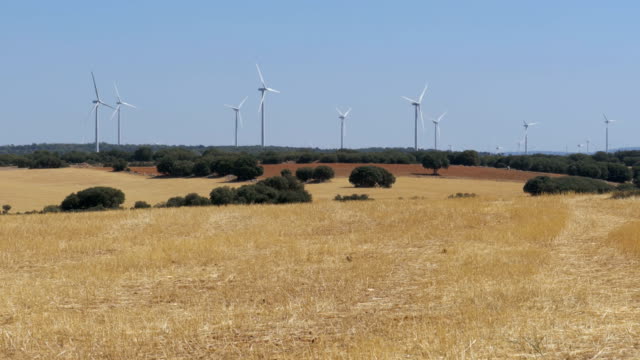 Wind-Turbines-in-the-Desert-of-Spain