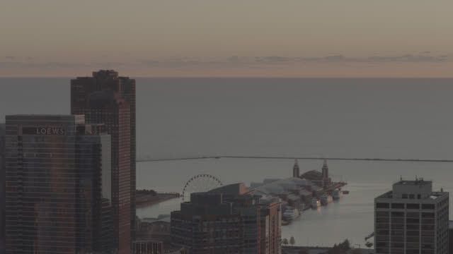 Chicago-Sunrise-at-Navy-Pier