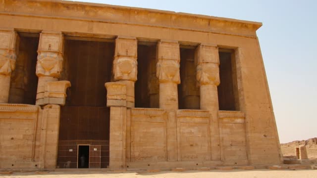 Die-schönen-alten-Tempel-von-Dendera-oder-Hathor-Tempel.-Ägypten,-Dendera,-antiken-ägyptischen-Tempel-in-der-Nähe-der-Stadt-Ken.