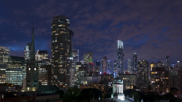 Toronto,-Kanada---Nacht-Verkehr-Stadt-Skyline