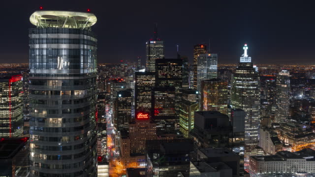 Centro-financiero-empresarial-noche-Skyline-de-Toronto-Canadá