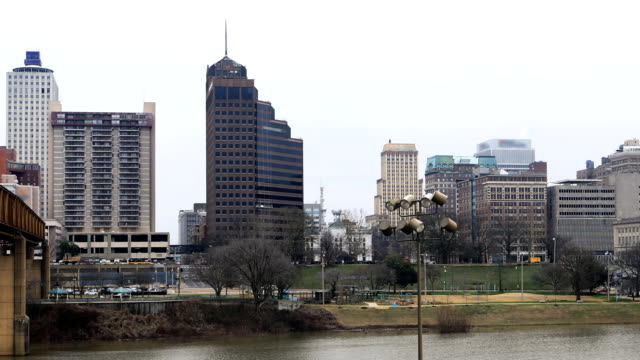 Timelapse-des-Mississippi-River-und-Memphis-Innenstadt
