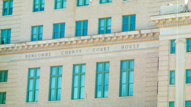 Exterior-of-the-Buncombe-County-Courthouse-in-Asheville,-NC