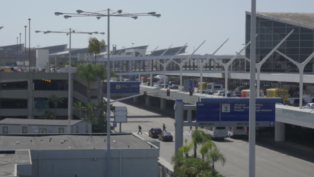 International-Terminal-at-LAX