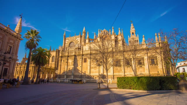 puesta-de-sol-luz-Sevilla-principal-catedral-famosa-turista-Plaza-4-K-lapso-de-tiempo-de-España